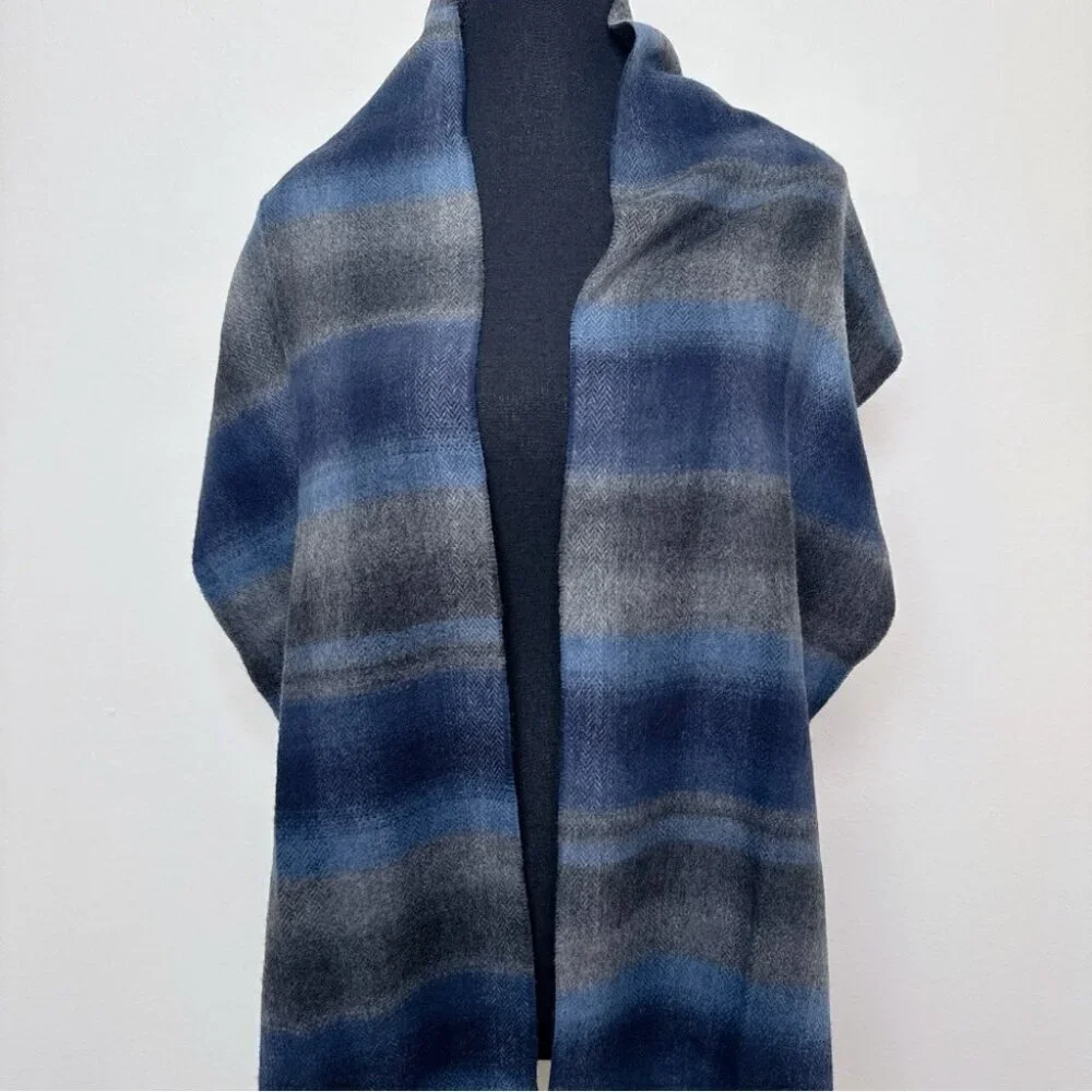 Roots Unisex One Size Fringe Plaid Soft Grey Scarf